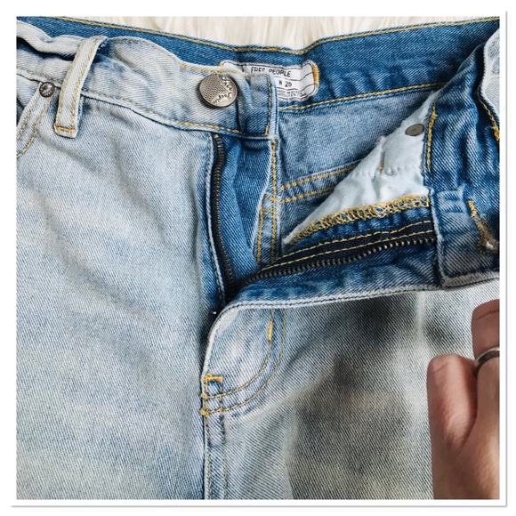 Free People Denim Shorts Crochet Hem Lightly Distressed Blue Women’s Size 26 - Picture 6 of 10